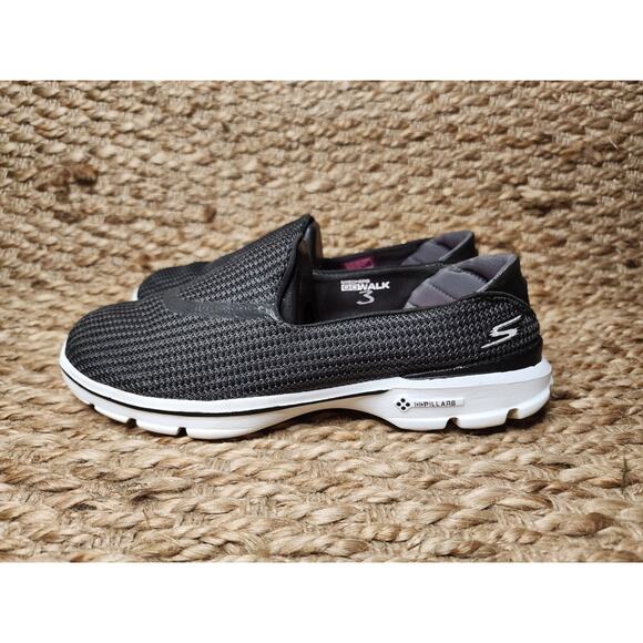 Skechers Go Walk 3 Women’s 10 Shoes Black Pink Slip On Comfort Walking Sneakers - Picture 2 of 12